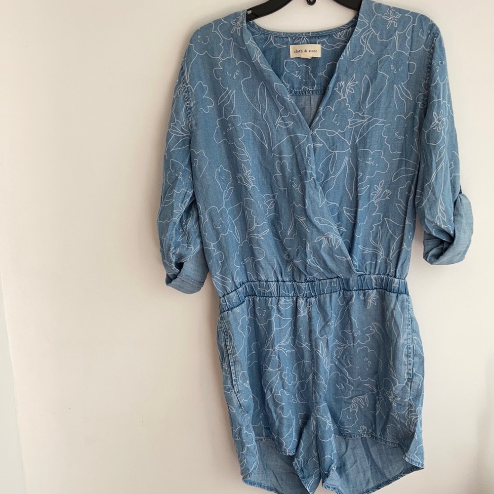 Anthro Cloth & Stone Chambray Romper Small